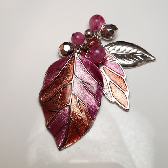 Pendant - Picture 1 of 2